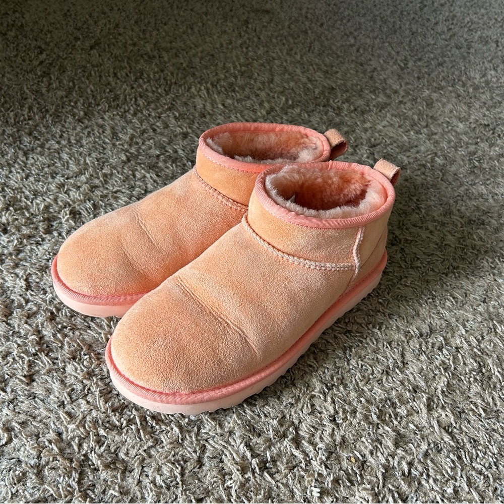 UGG Ultra Mini Boots - Beverly Pink - Size 8
